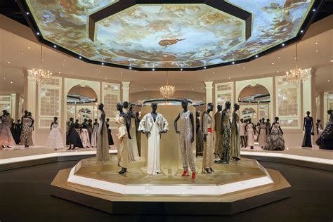 albert museum london dior